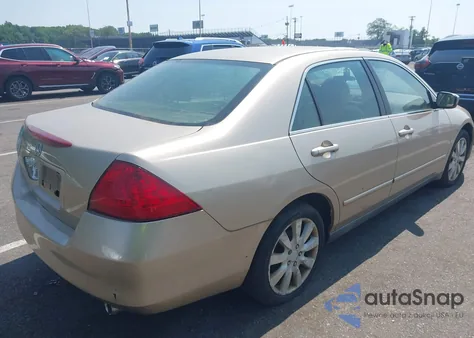 2006 Honda Accord Lx z USA, uszkodzony, nr VIN 1HGCM66306A049922